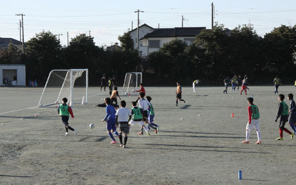 サッカー部／練習風景(1)です。